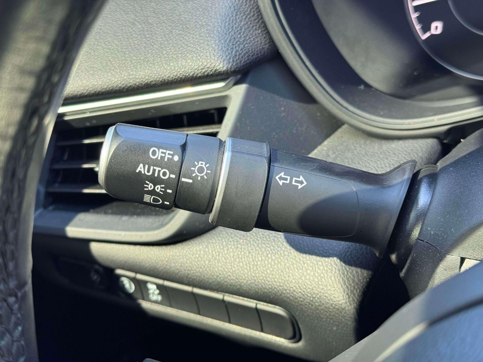 2023 Acura TLX Standard