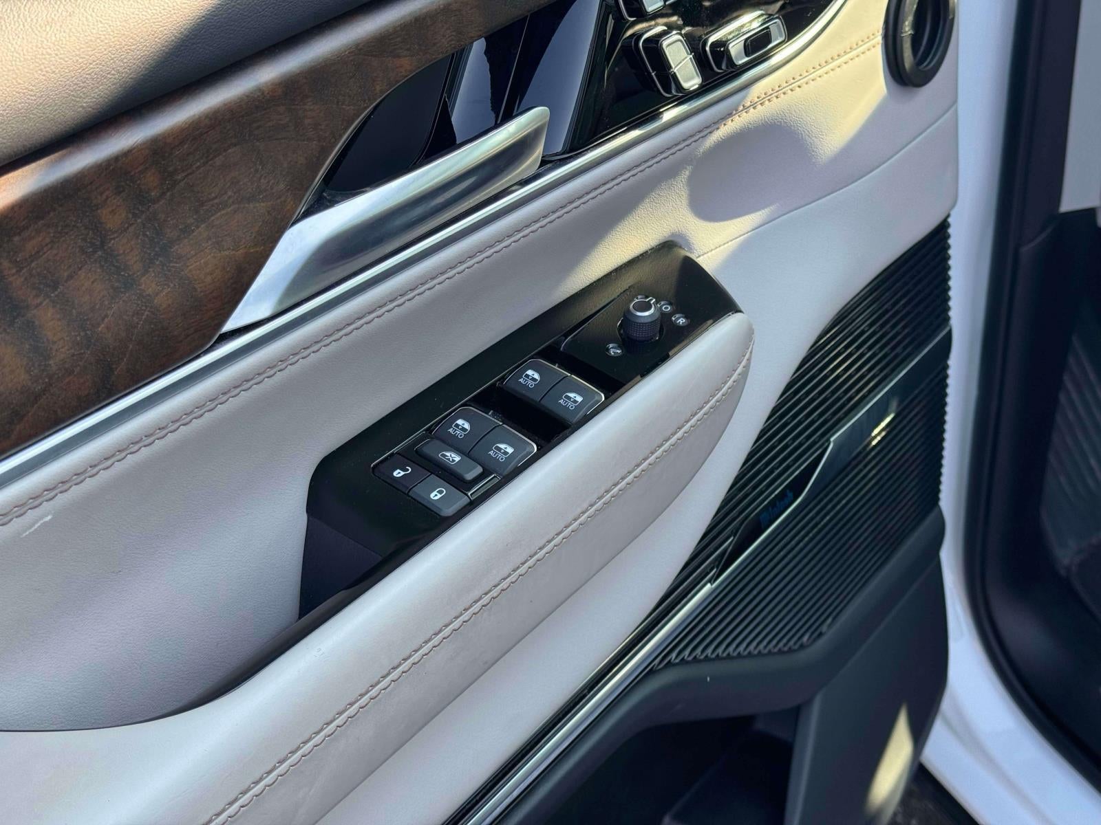 2023 Jeep Grand Wagoneer L Series II 4x4