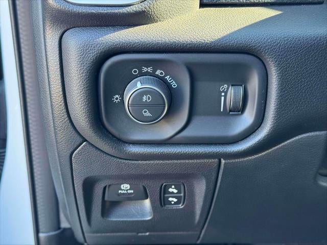 2023 RAM 1500 Big Horn Crew Cab 4x4 57' Box