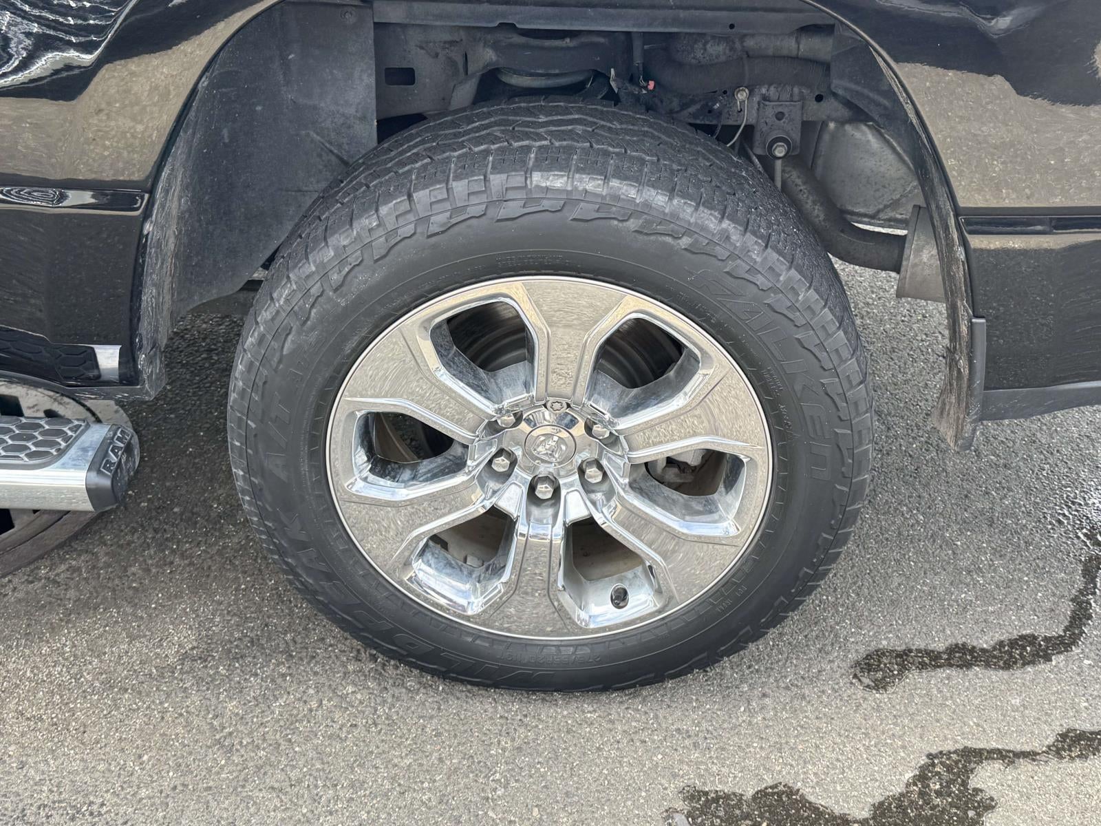 2019 RAM 1500 Big Horn/Lone Star Crew Cab 4x4 57' Box