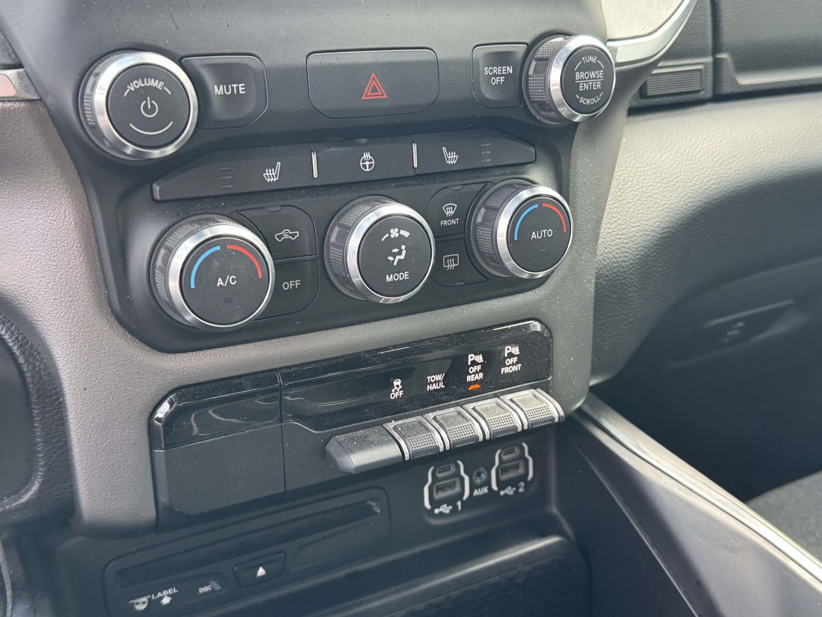 2019 RAM 1500 Big Horn/Lone Star Crew Cab 4x4 57' Box