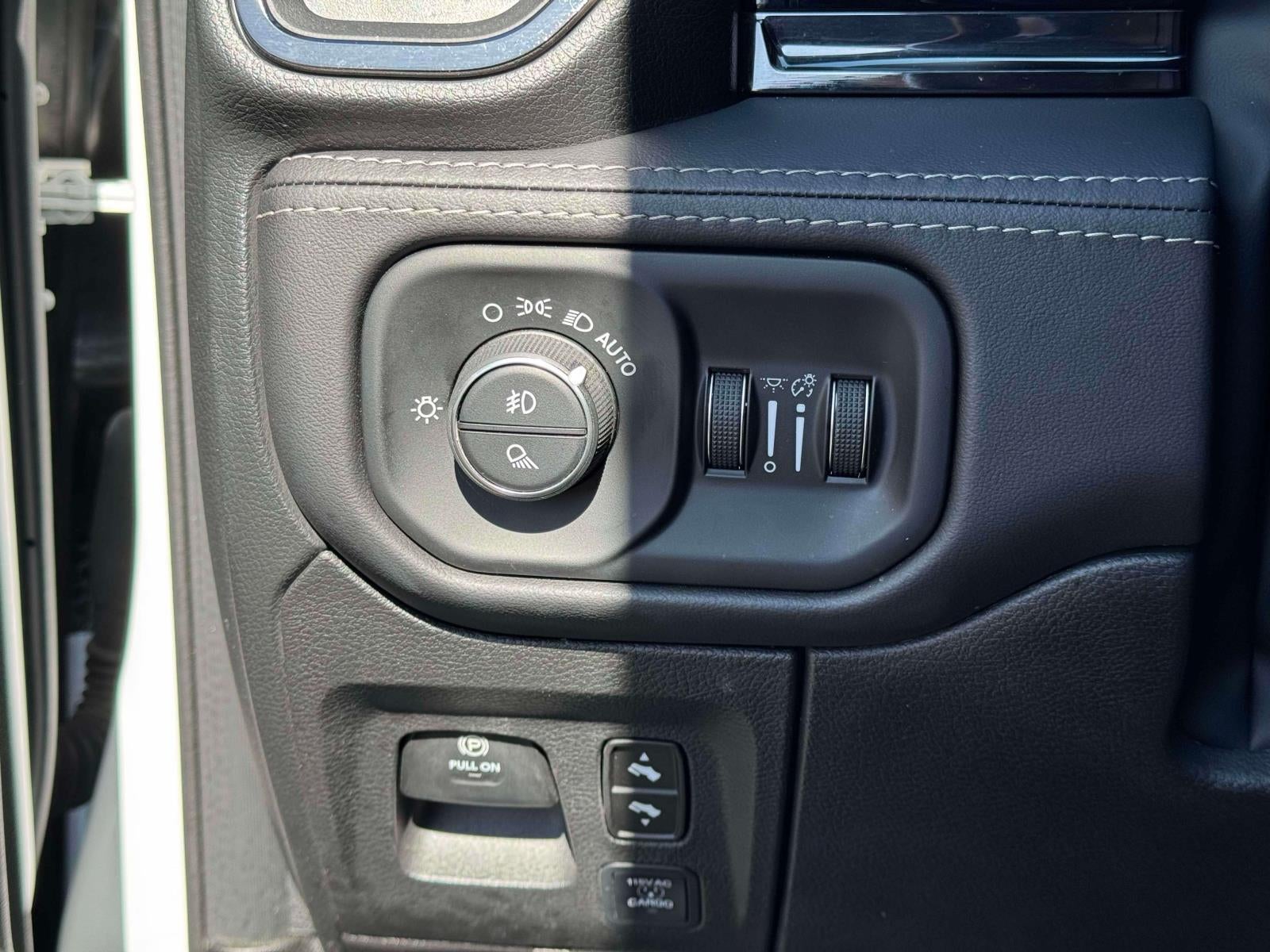 2025 RAM 1500 Limited Crew Cab 4x4 57' Box