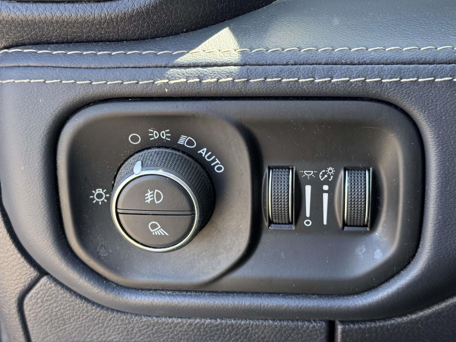 2019 RAM 1500 Limited Crew Cab 4x4 57' Box