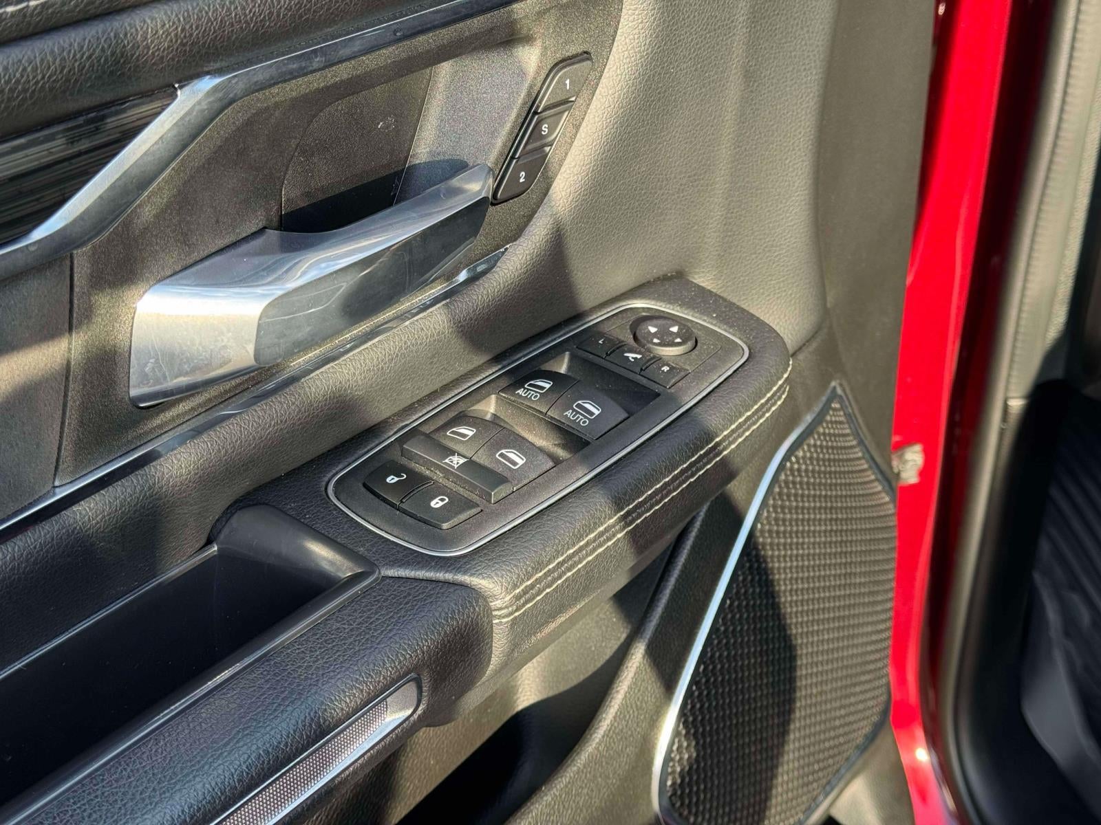 2024 RAM 1500 Laramie Crew Cab 4x4 57' Box