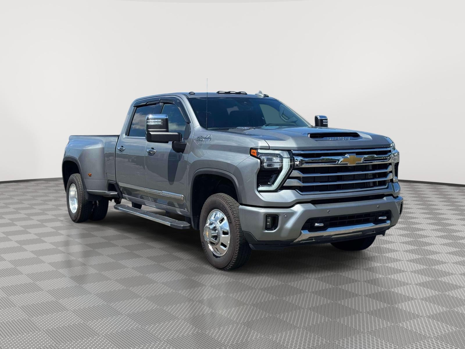 2025 Chevrolet Silverado 3500HD Crew Cab, Long Bed, High Country Dual Rear Wheel, 4WD
