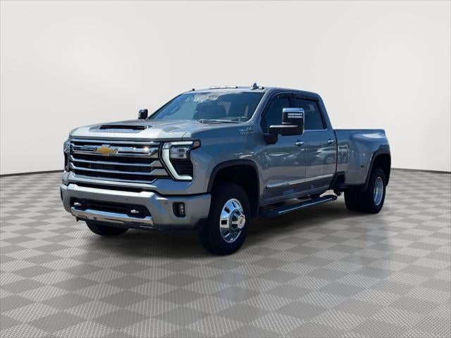 2025 Chevrolet Silverado 3500HD Crew Cab, Long Bed, High Country Dual Rear Wheel, 4WD