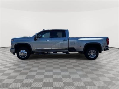 2025 Chevrolet Silverado 3500HD Crew Cab, Long Bed, High Country Dual Rear Wheel, 4WD