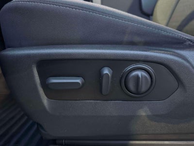 2022 Chevrolet Silverado 1500 LTD 4WD Crew Cab Short Bed LT with 2FL