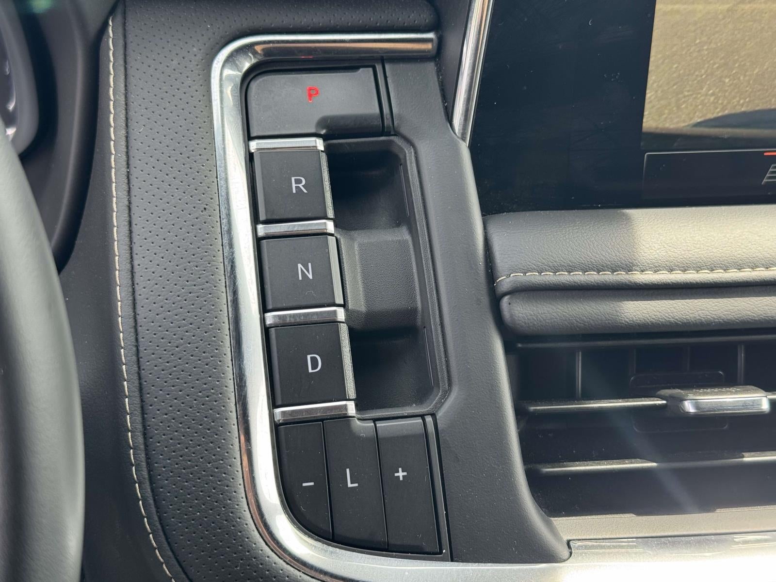 2024 GMC Yukon XL 4WD SLT