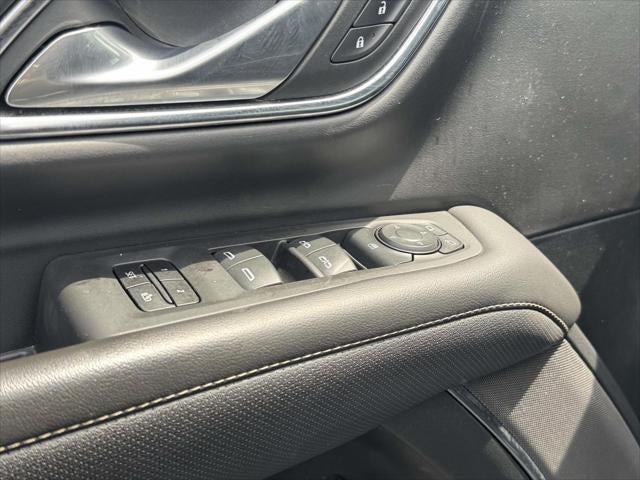 2024 GMC Yukon XL 4WD SLT
