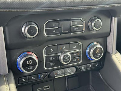 2024 GMC Yukon XL 4WD SLT