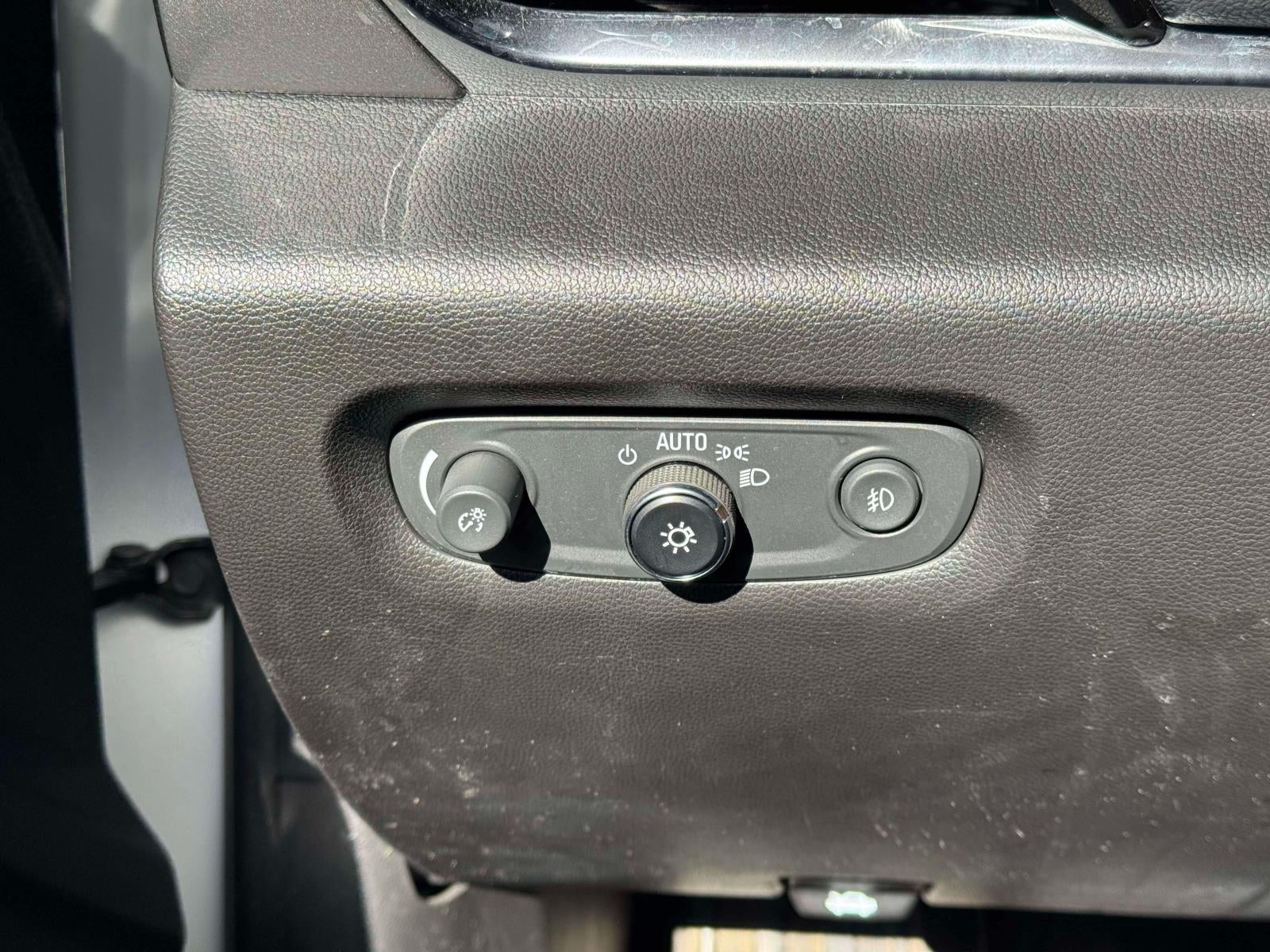2020 Chevrolet Traverse AWD LT Leather