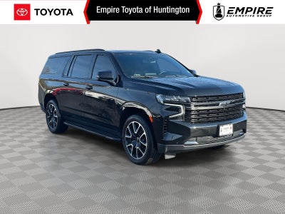 2022 Chevrolet Suburban 4WD RST