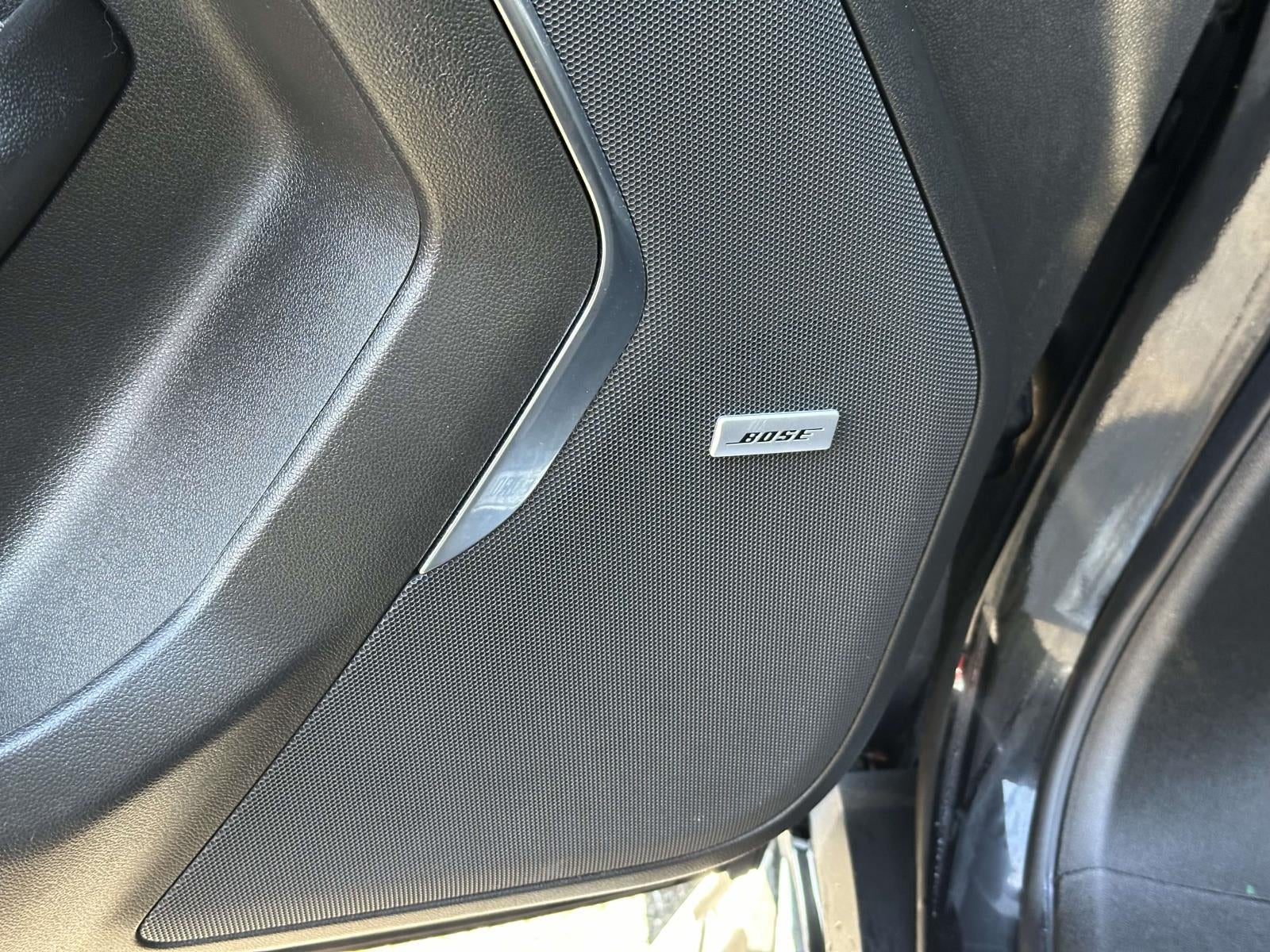 2022 Chevrolet Suburban 4WD RST