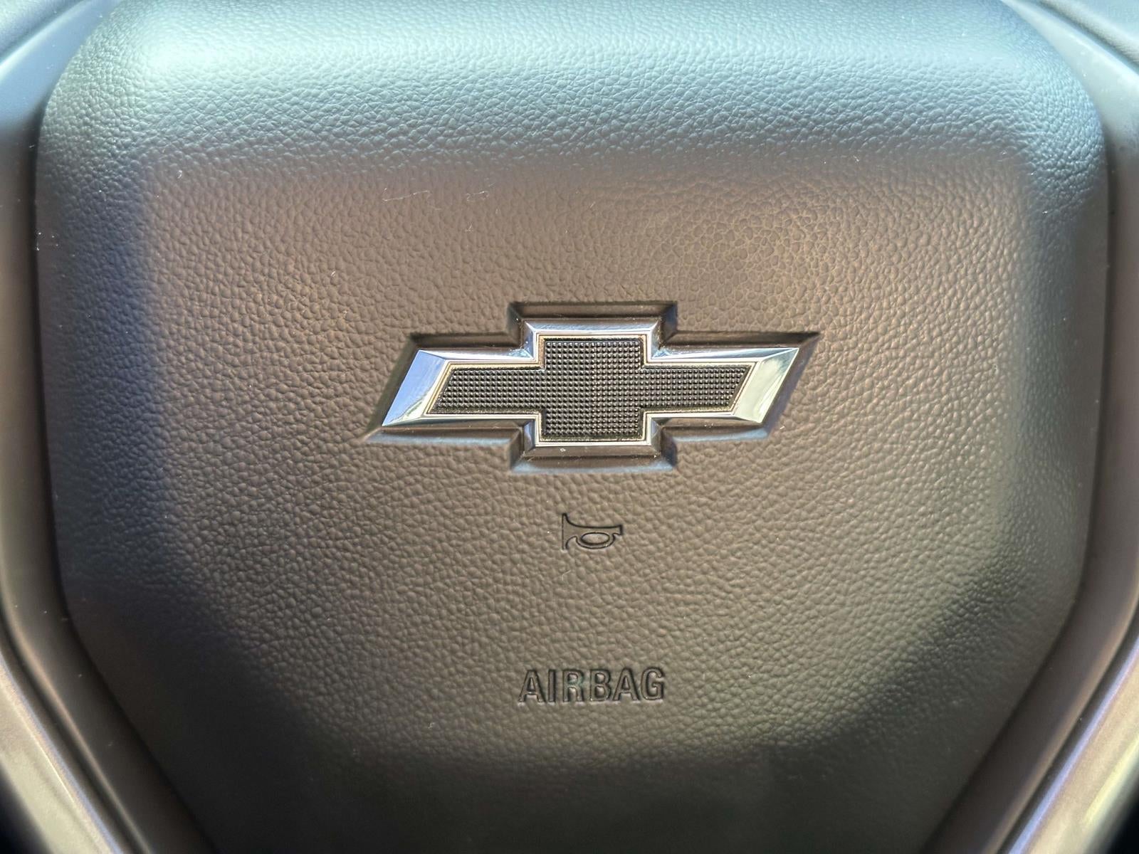 2022 Chevrolet Suburban 4WD RST