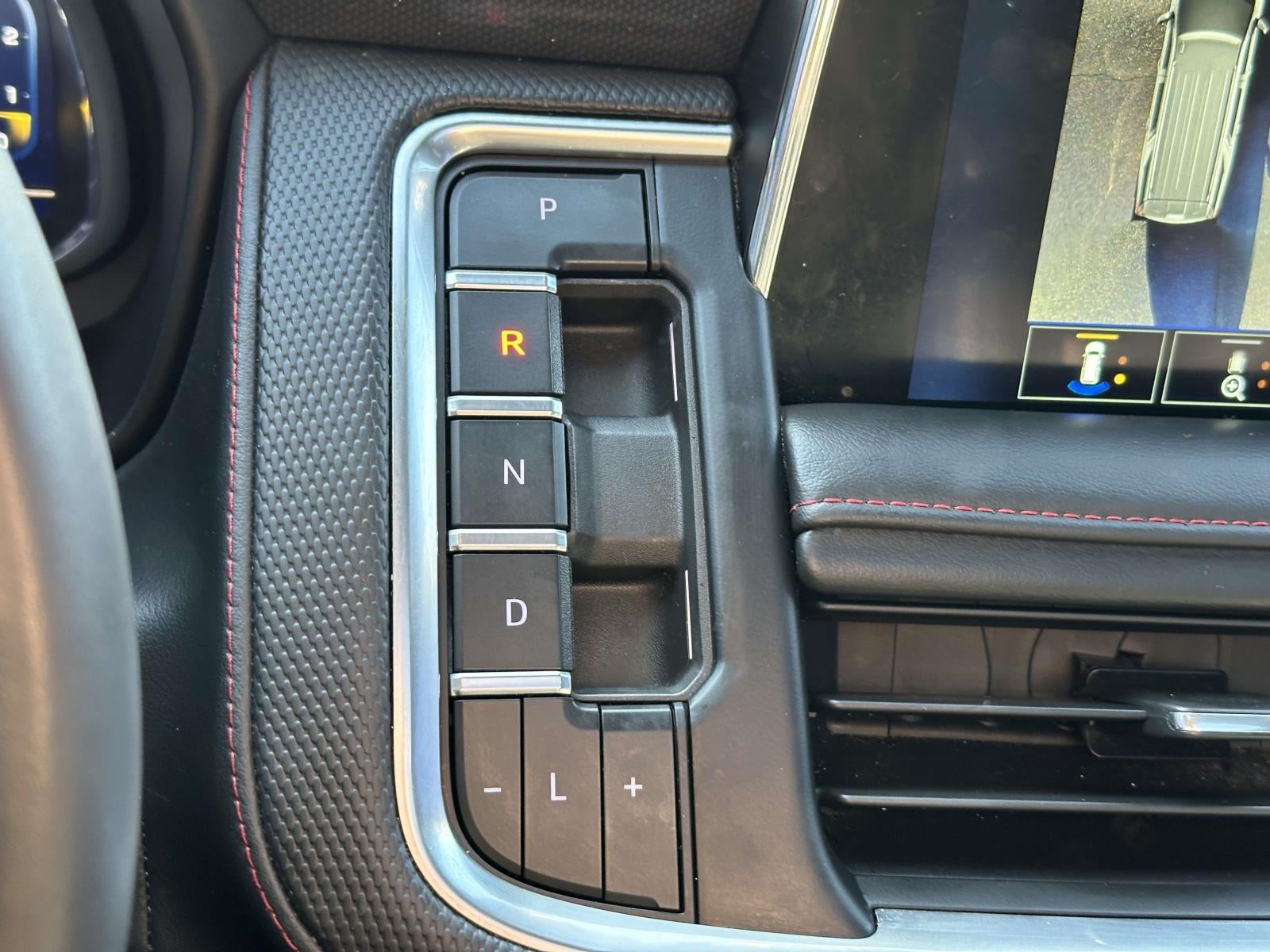 2022 Chevrolet Suburban 4WD RST