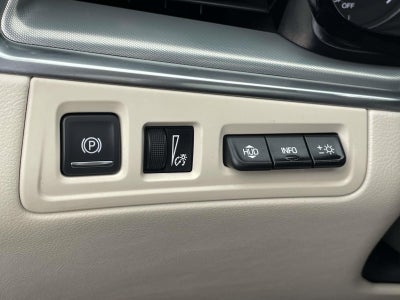 2022 Cadillac XT5 AWD Premium Luxury