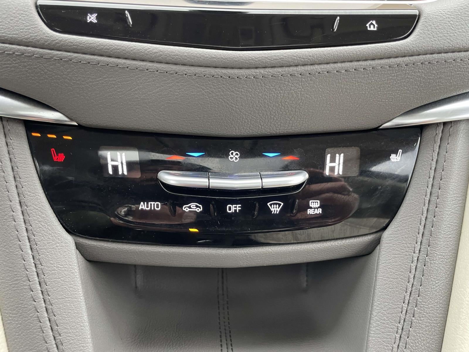 2022 Cadillac XT5 AWD Premium Luxury
