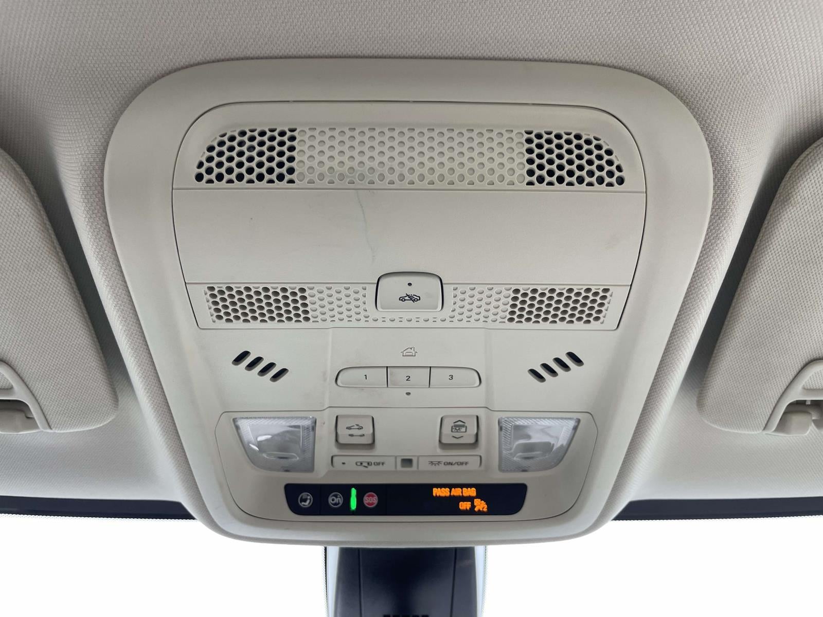 2022 Cadillac XT5 AWD Premium Luxury