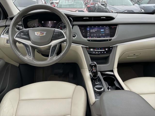 2022 Cadillac XT5 AWD Premium Luxury