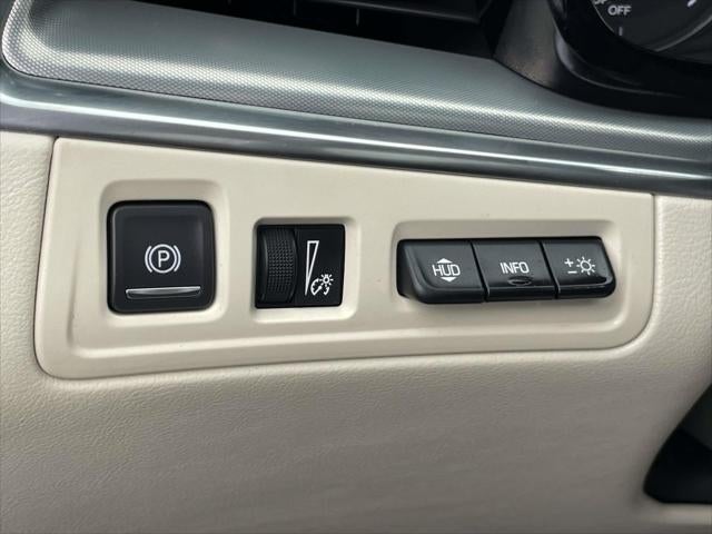 2022 Cadillac XT5 AWD Premium Luxury