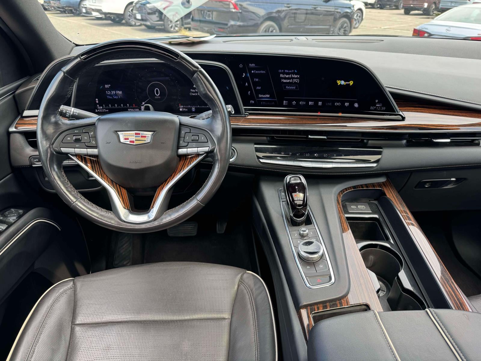 2023 Cadillac Escalade ESV 4WD Premium Luxury