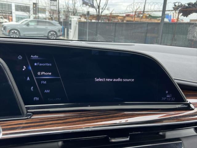 2023 Cadillac Escalade ESV 4WD Premium Luxury