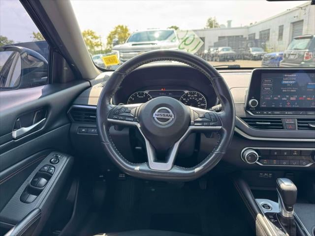 2022 Nissan Altima SR FWD