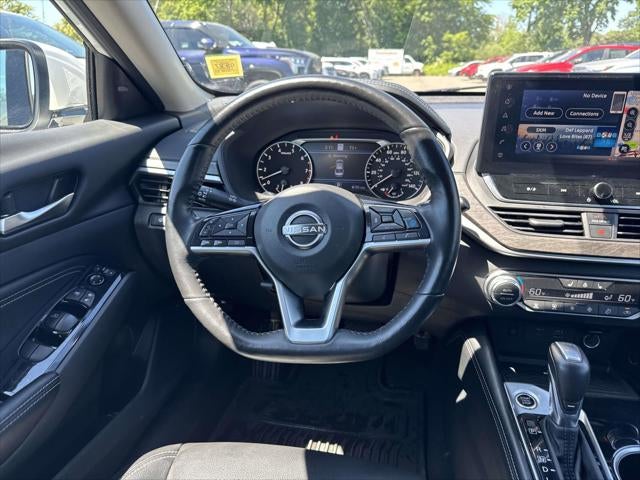 2023 Nissan Altima SL FWD