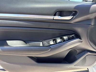 2023 Nissan Altima SL FWD