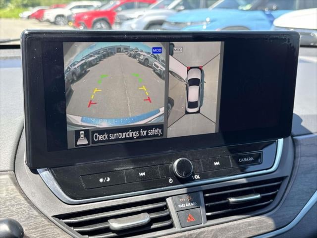 2023 Nissan Altima SL FWD