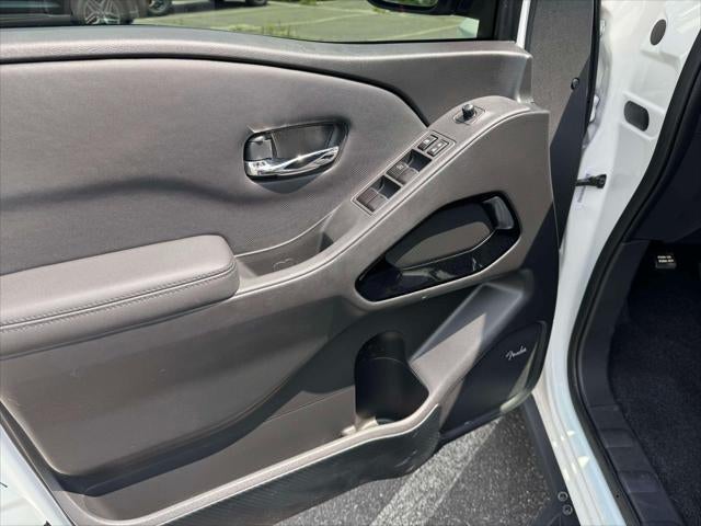 2022 Nissan Frontier Crew Cab PRO-4X 4x4