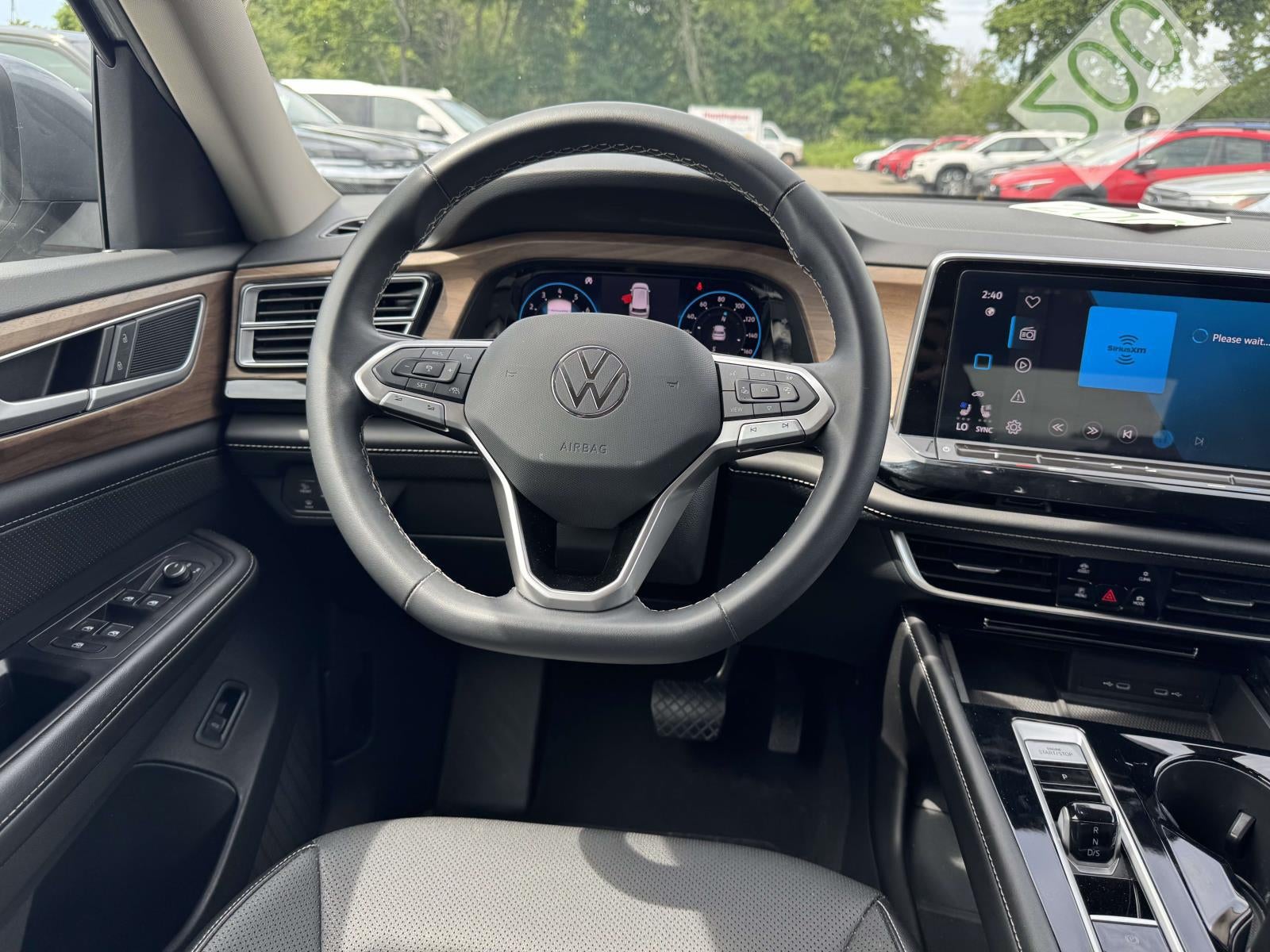 2024 Volkswagen Atlas 2.0T SE w/Technology