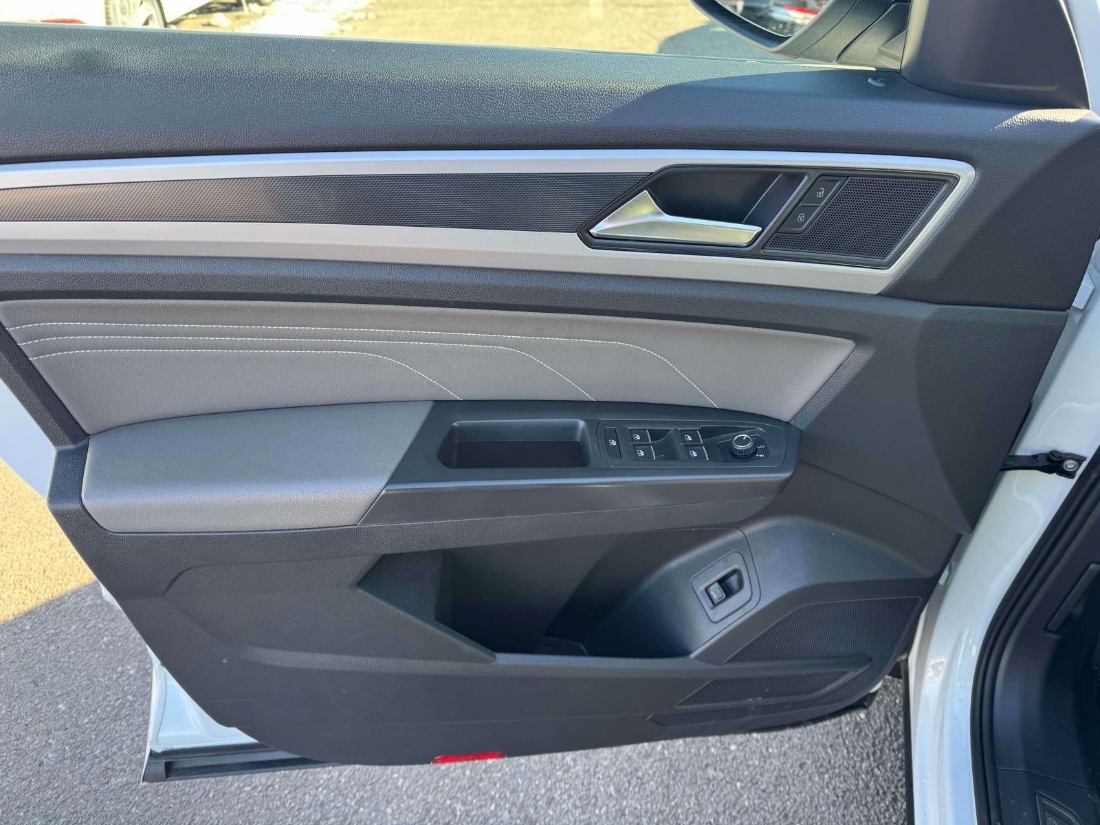 2023 Volkswagen Atlas 3.6L V6 SEL R-Line Black