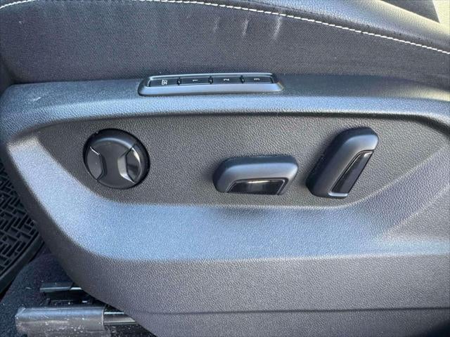 2023 Volkswagen Atlas 3.6L V6 SEL R-Line Black