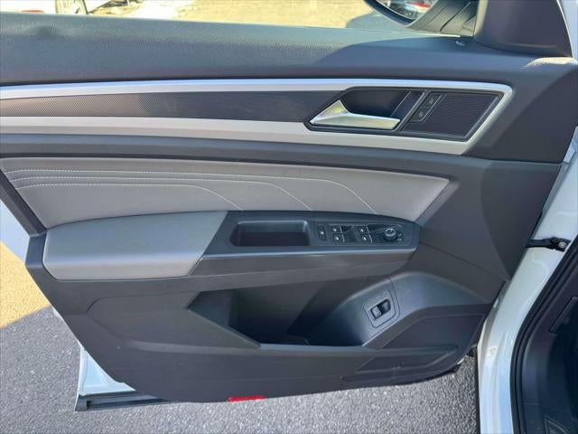 2023 Volkswagen Atlas 3.6L V6 SEL R-Line Black