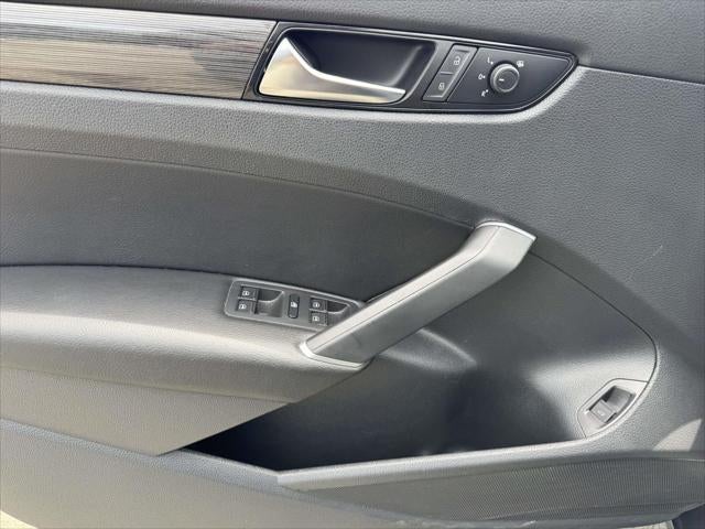 2021 Volkswagen Passat 2.0T R-Line
