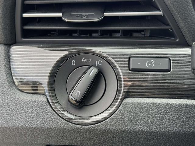2021 Volkswagen Passat 2.0T R-Line