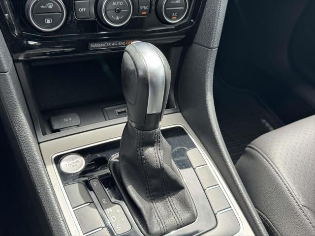 2021 Volkswagen Passat 2.0T R-Line