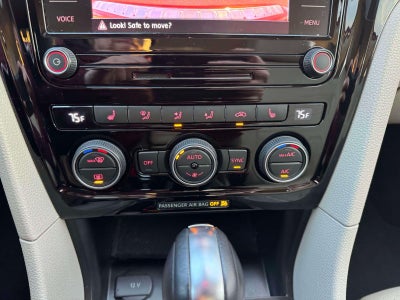 2022 Volkswagen Passat 2.0T SE