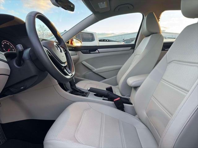 2022 Volkswagen Passat 2.0T SE
