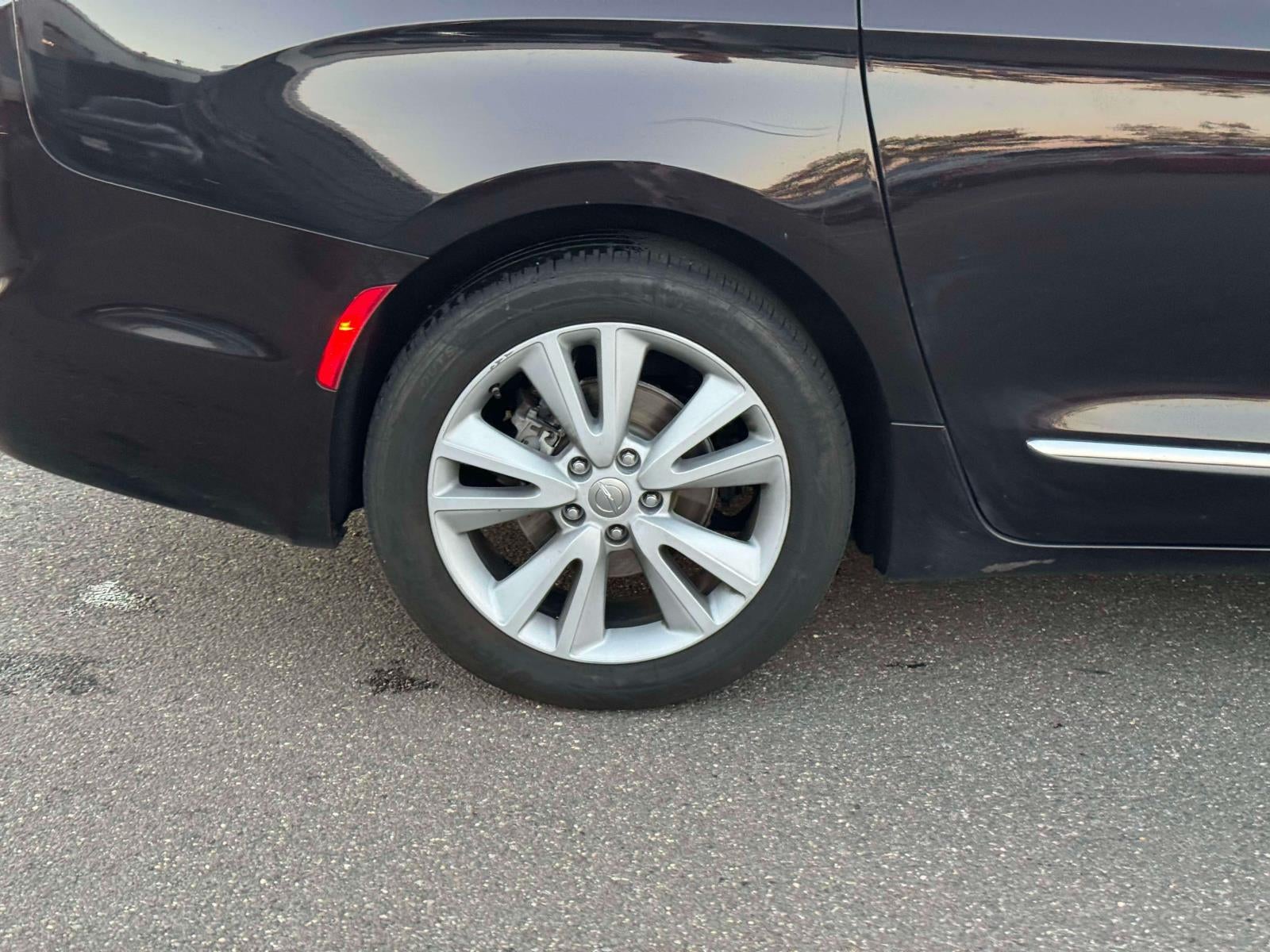 2017 Chrysler Pacifica Touring-L Plus