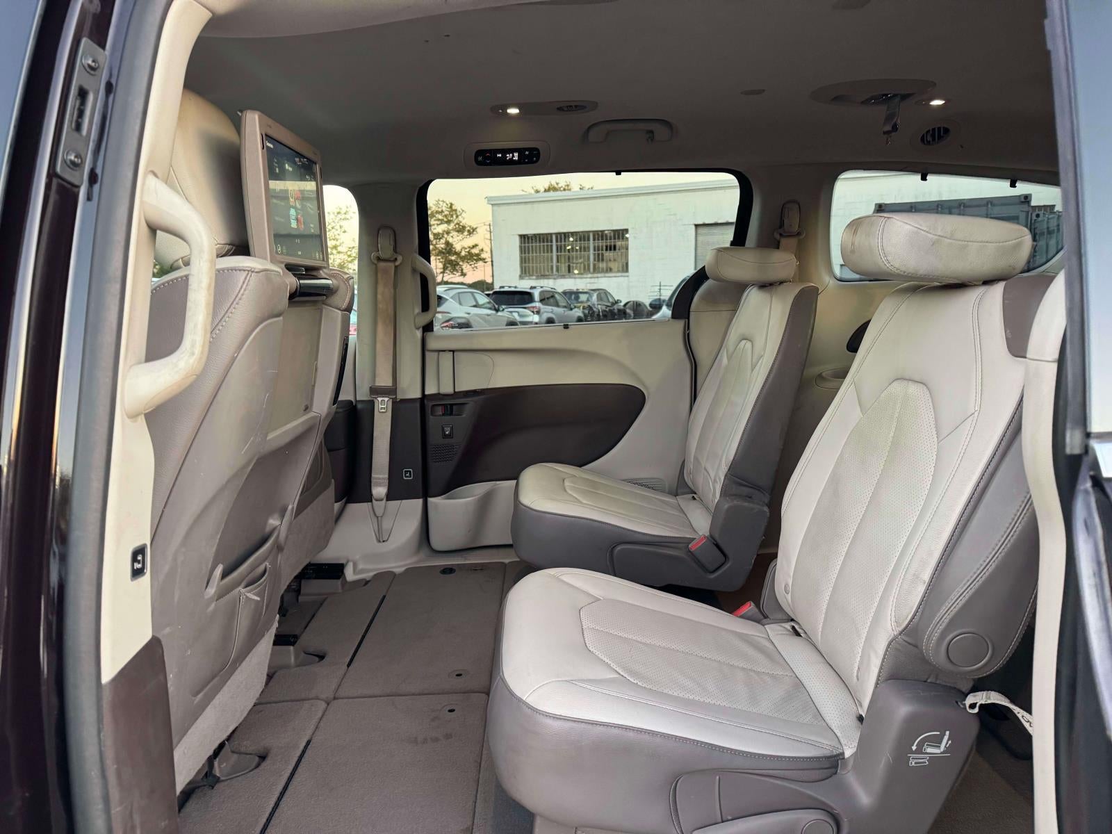 2017 Chrysler Pacifica Touring-L Plus