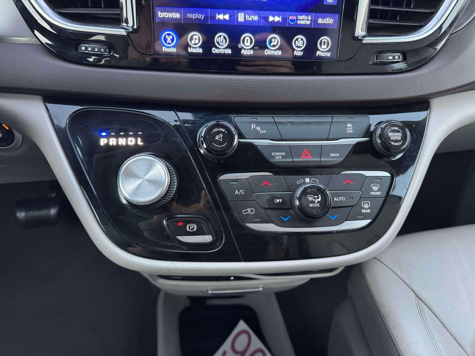 2017 Chrysler Pacifica Touring-L Plus