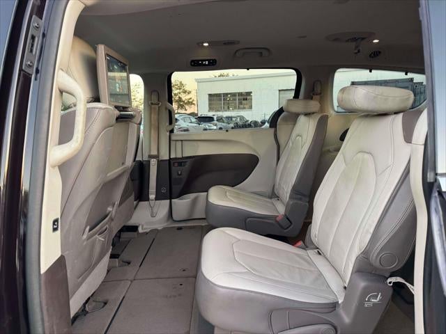 2017 Chrysler Pacifica Touring-L Plus