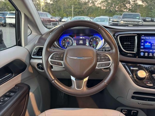 2017 Chrysler Pacifica Touring-L Plus