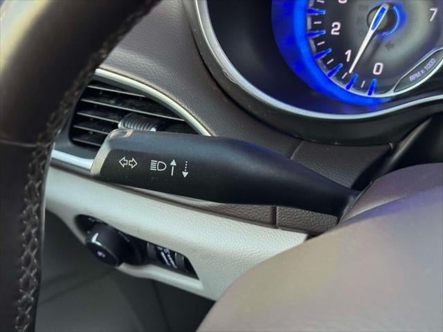 2017 Chrysler Pacifica Touring-L Plus