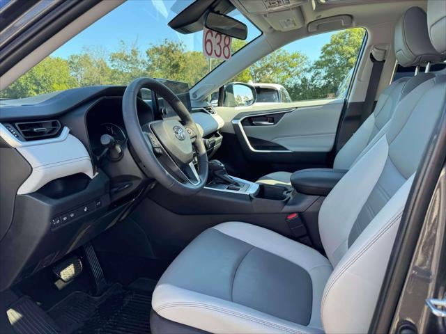 2023 Toyota RAV4 XLE Premium