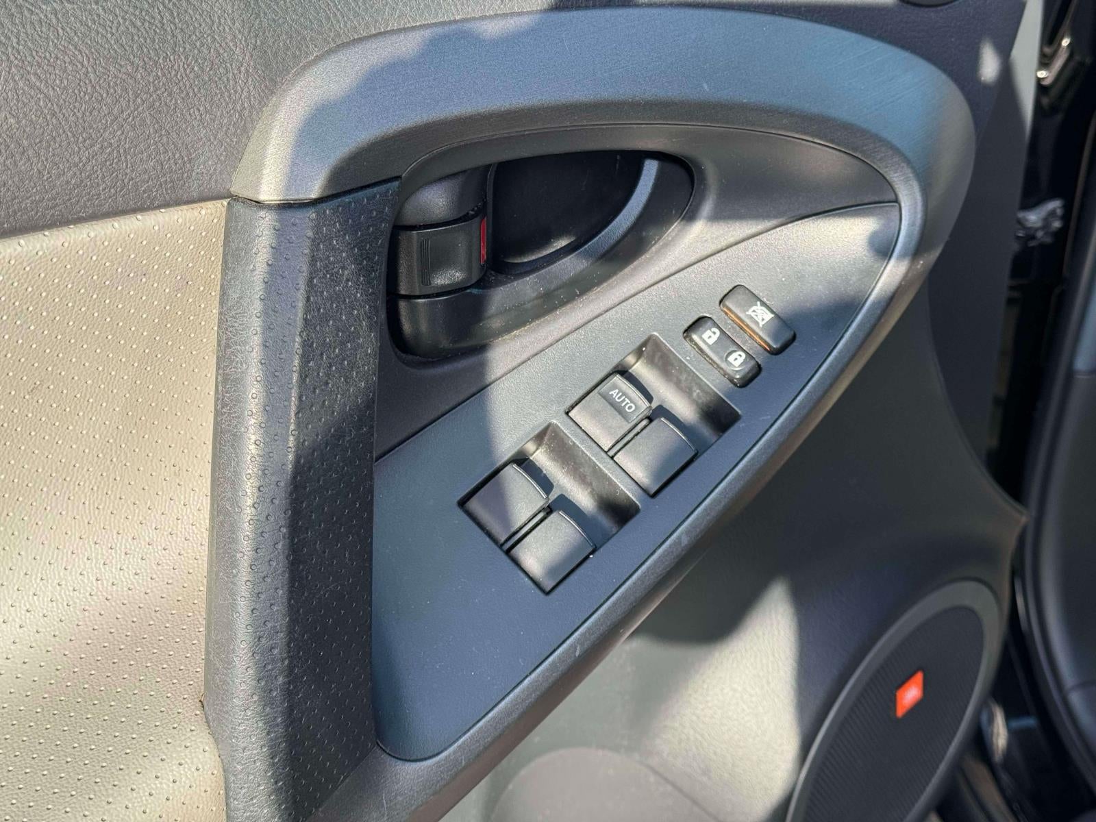 2011 Toyota RAV4 Limited