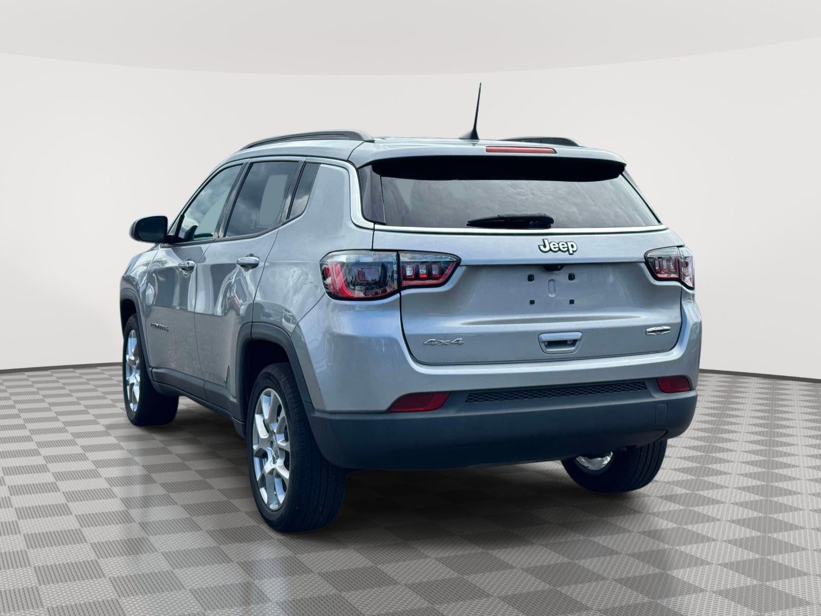 2022 Jeep Compass Latitude Lux 4x4